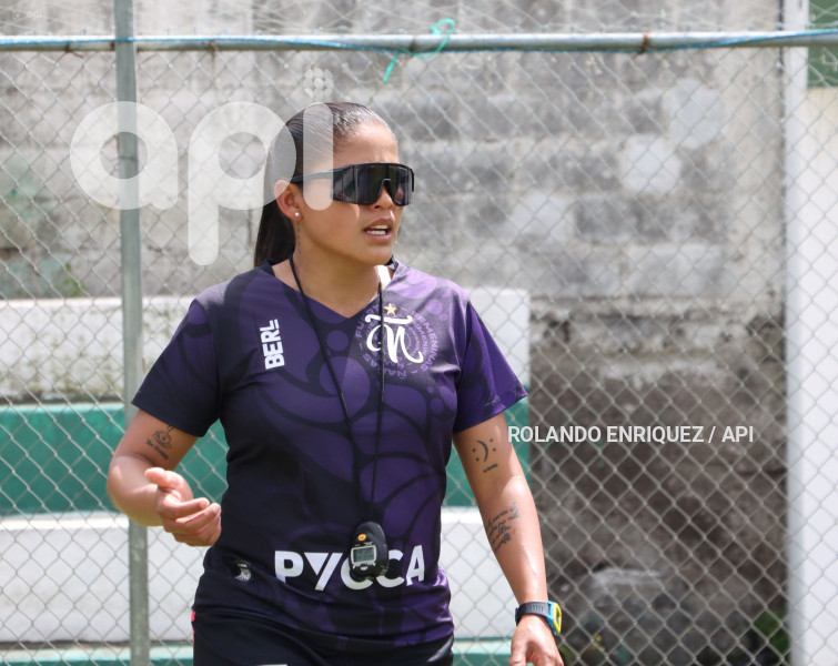 FBL SUPERLIGA FEMENINA NANAS VS MACARA