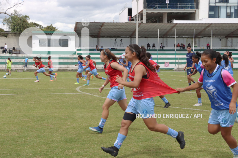FBL SUPERLIGA FEMENINA NANAS VS MACARA
