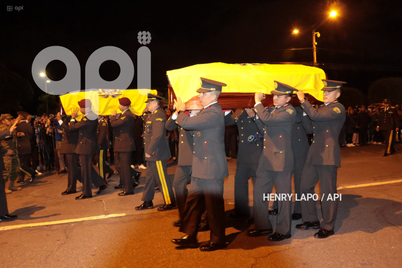 VELORIO MILITARES
