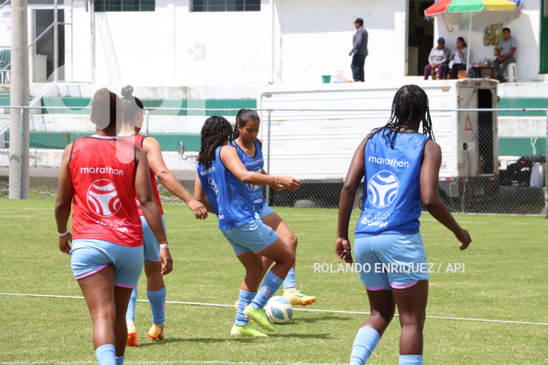 FBL SUPERLIGA FEMENINA NANAS VS MACARA