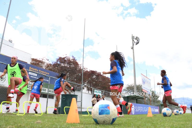 FBL SUPERLIGA FEMENINA NANAS VS MACARA