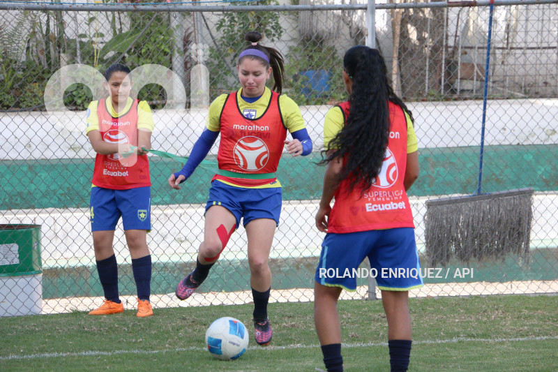FBL SUPERLIGA FEMENINA ESPUCE VS L D U QUITO