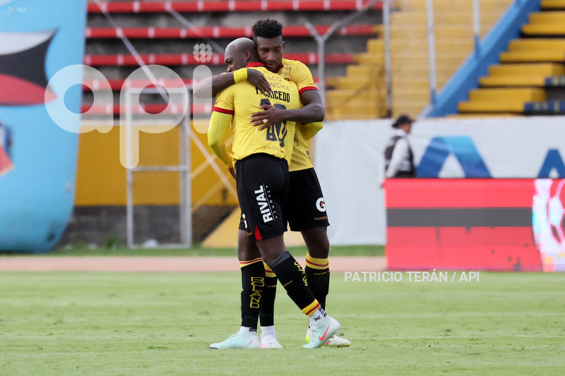 FBL LIGA PRO U CATOLICA VS BARCELONA