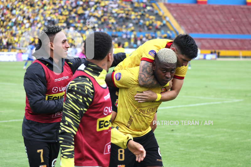 FBL LIGA PRO U CATOLICA VS BARCELONA