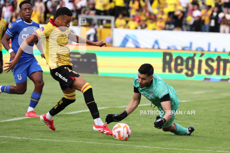 FBL LIGA PRO U CATOLICA VS BARCELONA
