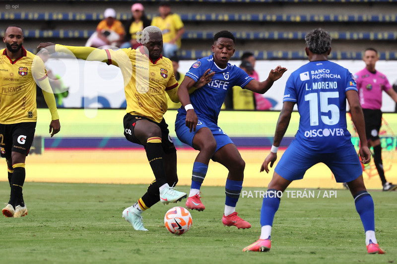 FBL LIGA PRO U CATOLICA VS BARCELONA