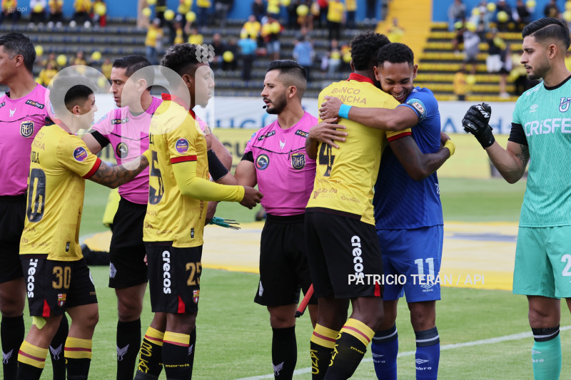 FBL LIGA PRO U CATOLICA VS BARCELONA