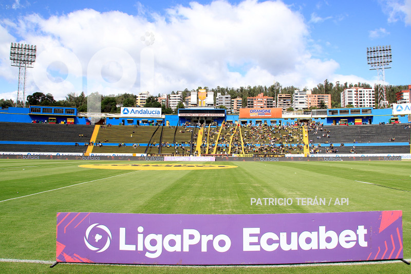 FBL LIGA PRO U CATOLICA VS BARCELONA