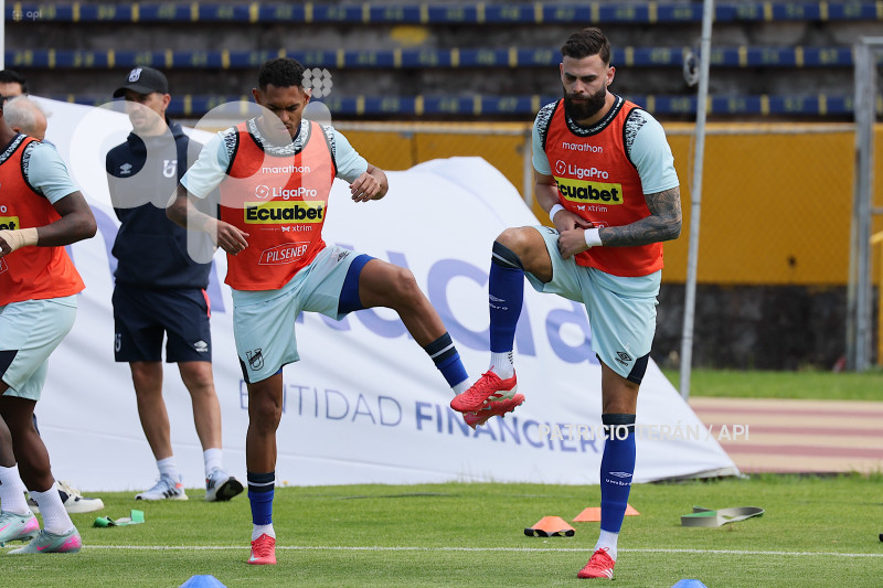 FBL LIGA PRO U CATOLICA VS BARCELONA