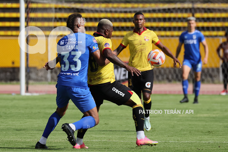 FBL LIGA PRO U CATOLICA VS BARCELONA