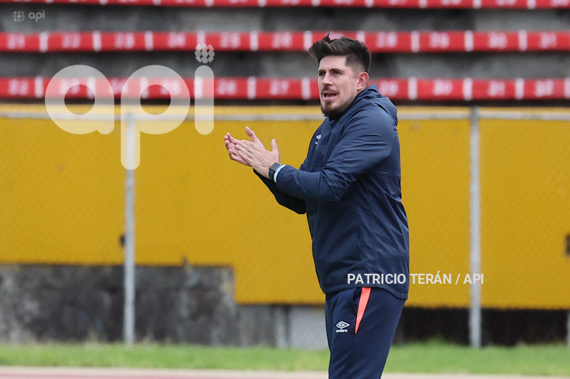 FBL LIGA PRO U CATOLICA VS BARCELONA