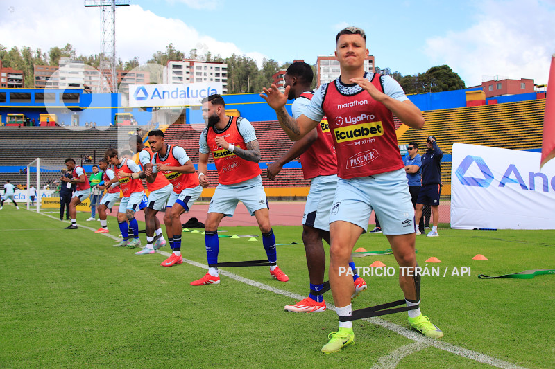 FBL LIGA PRO U CATOLICA VS BARCELONA