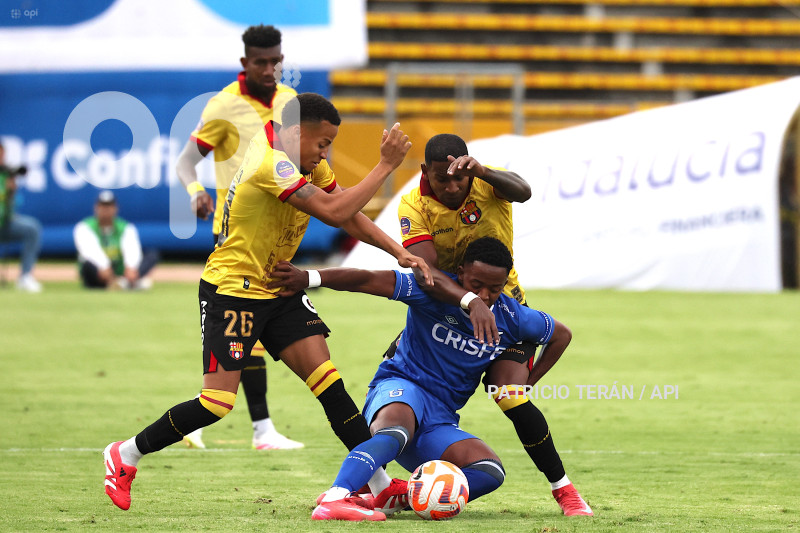FBL LIGA PRO U CATOLICA VS BARCELONA
