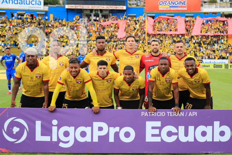 FBL LIGA PRO U CATOLICA VS BARCELONA