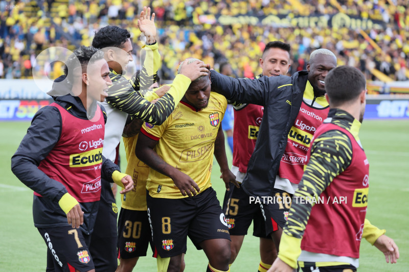 FBL LIGA PRO U CATOLICA VS BARCELONA
