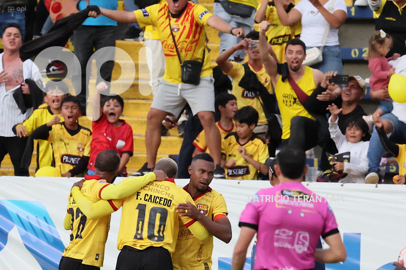 FBL LIGA PRO U CATOLICA VS BARCELONA