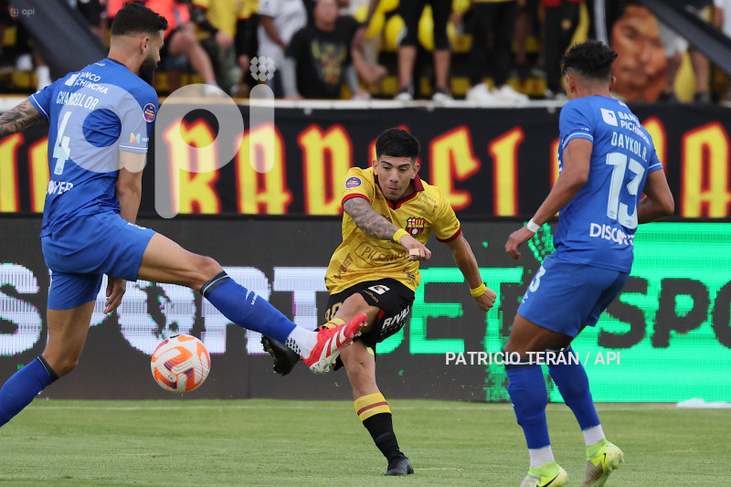 FBL LIGA PRO U CATOLICA VS BARCELONA