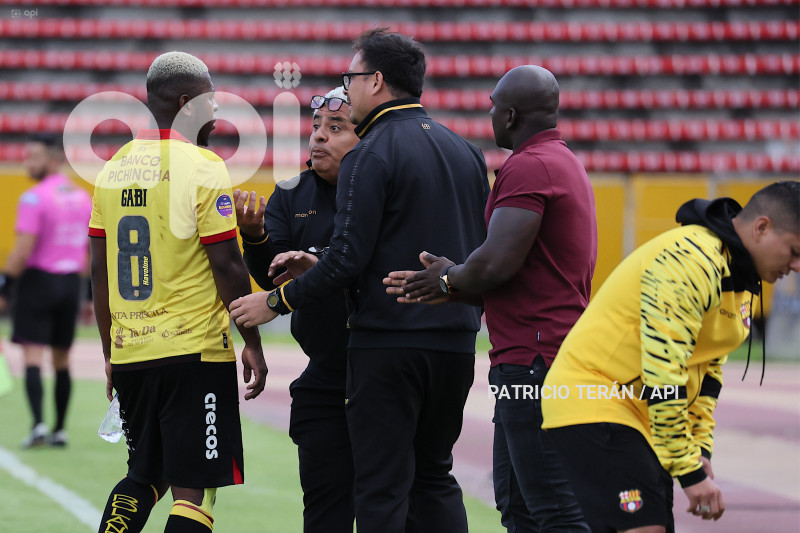 FBL LIGA PRO U CATOLICA VS BARCELONA