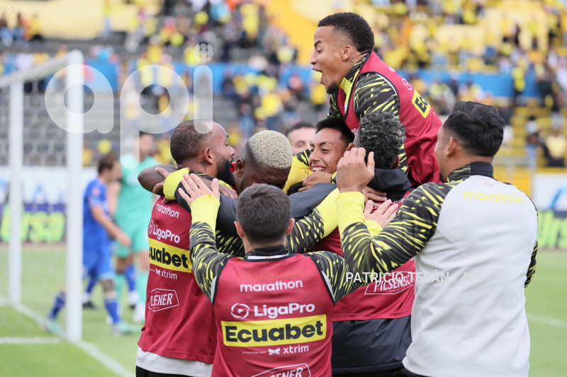 FBL LIGA PRO U CATOLICA VS BARCELONA