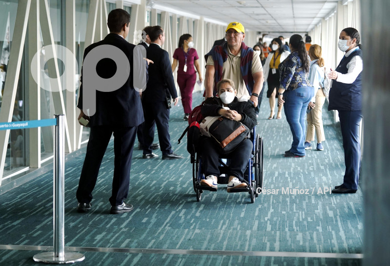 GYE-CERTIFICADO VACUNA AEROPUERTO