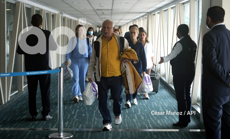 GYE-CERTIFICADO VACUNA AEROPUERTO
