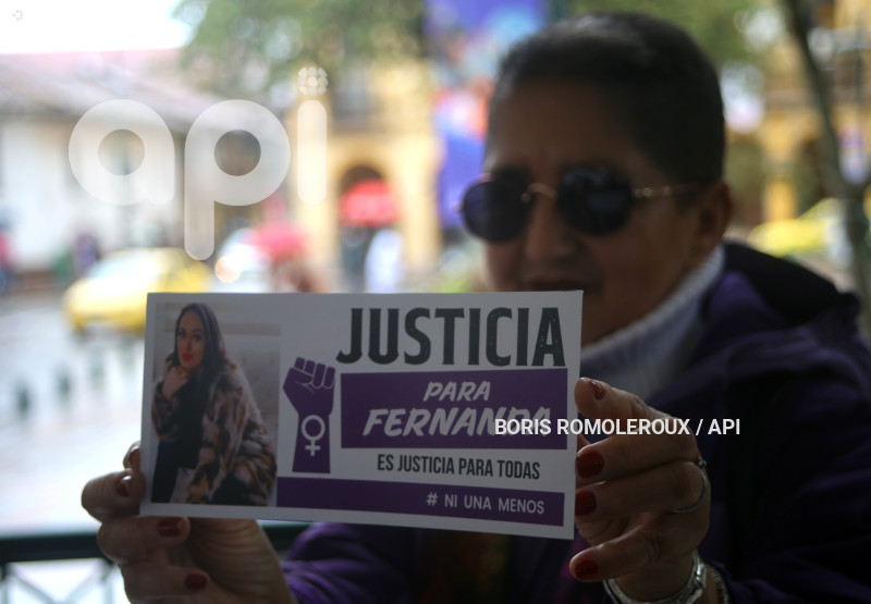CUENCA-PLANTON-POR MUERTE MARIA FERNANDA LOPEZ