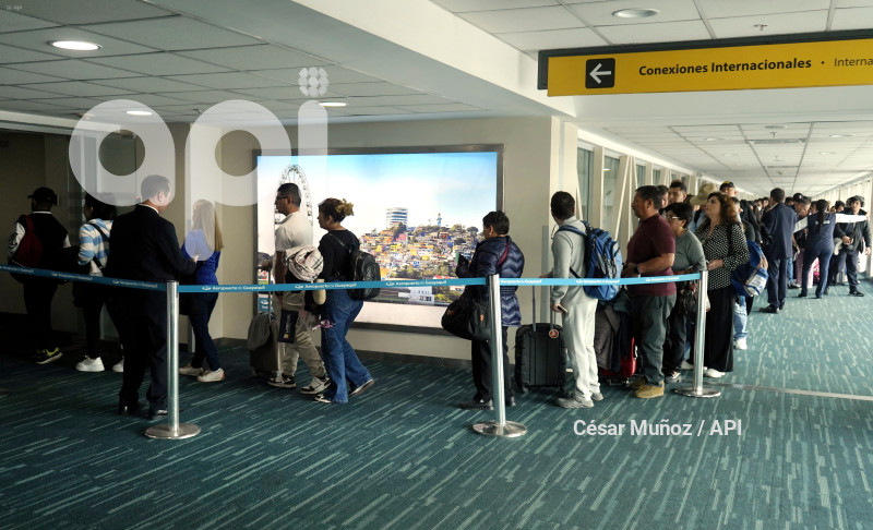 GYE-CERTIFICADO VACUNA AEROPUERTO