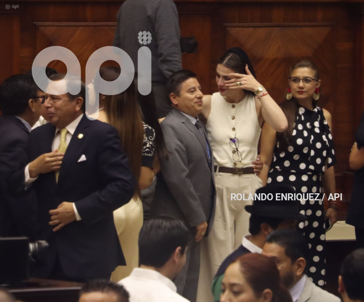 ASAMBLEISTAS SE DESPIDEN