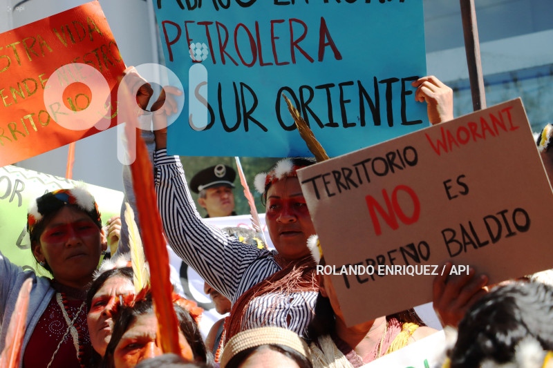 WAORANIS  EN CORTE CONSTITUCIONAL
