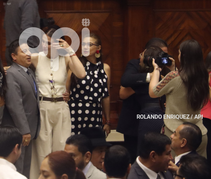 ASAMBLEISTAS SE DESPIDEN