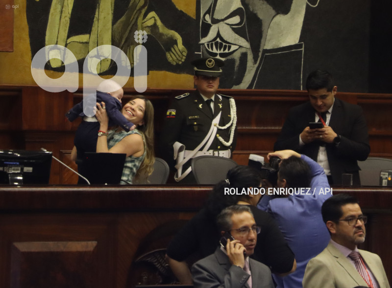 ASAMBLEISTAS SE DESPIDEN