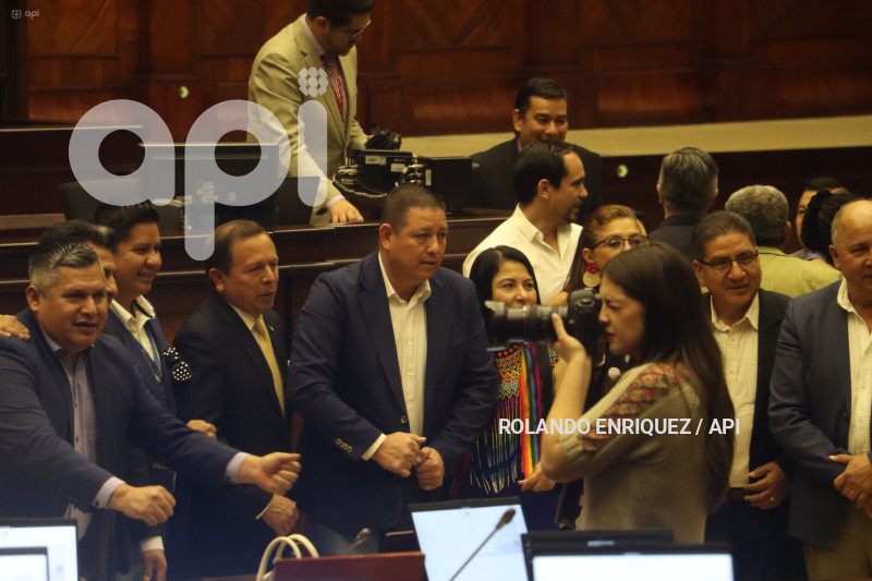 ASAMBLEISTAS SE DESPIDEN