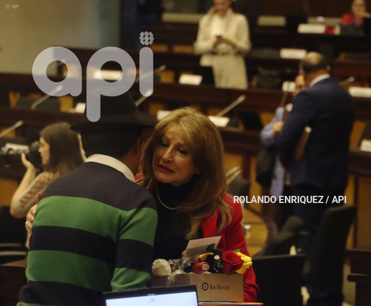 ASAMBLEISTAS SE DESPIDEN