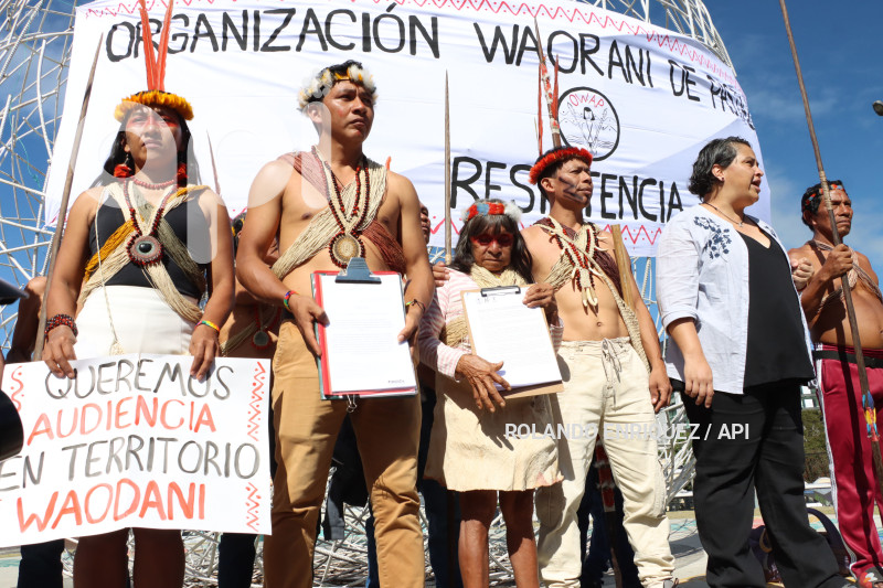 WAORANIS  EN CORTE CONSTITUCIONAL