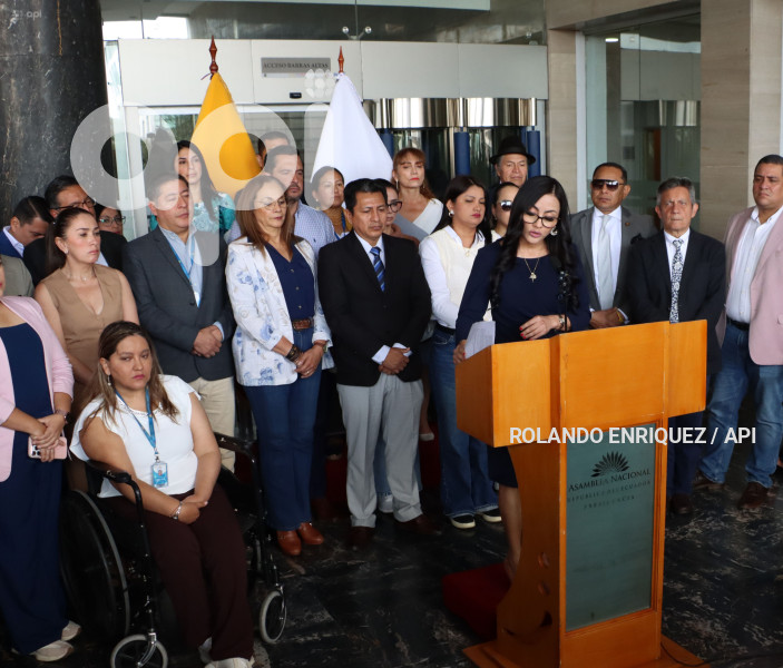 VIVIANA VELOZ SOBRE SUPUESTO DELITO DE REBELION