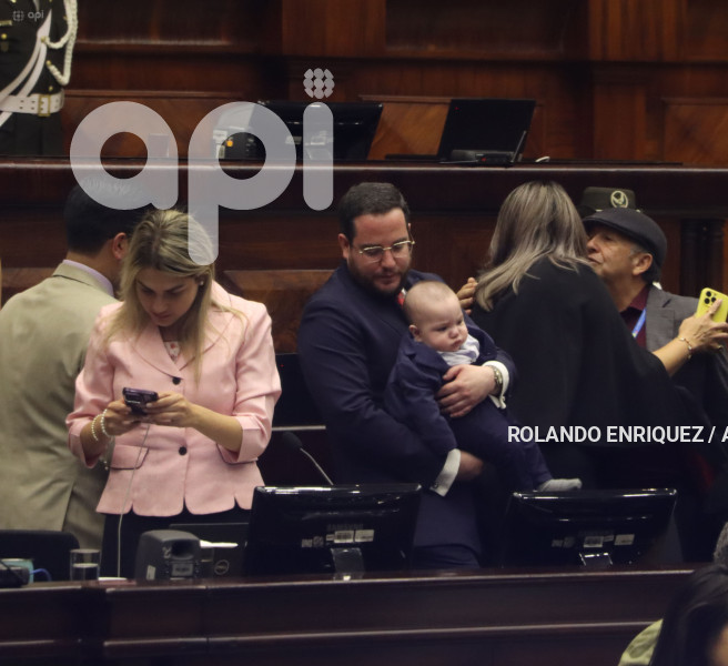 ASAMBLEISTAS SE DESPIDEN