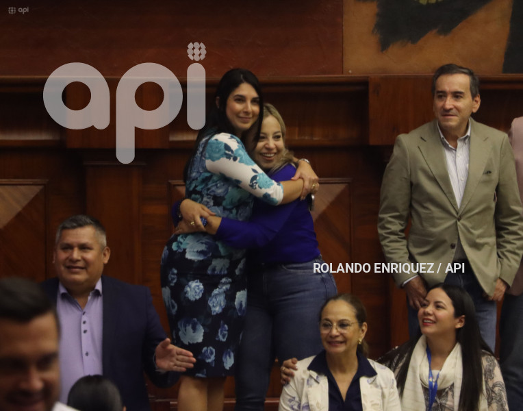 ASAMBLEISTAS SE DESPIDEN
