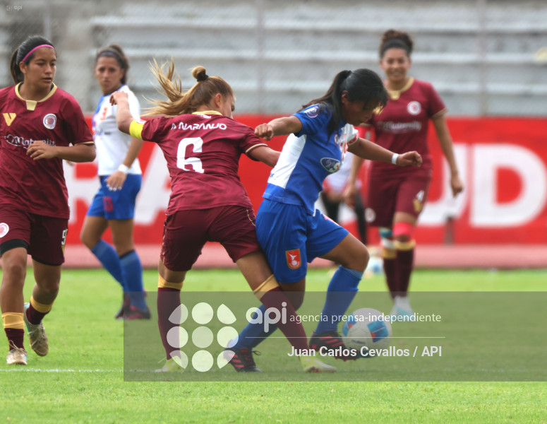 FBL-SUPERLIGA-DEPORTIVO IBARRA-VINO TINTO