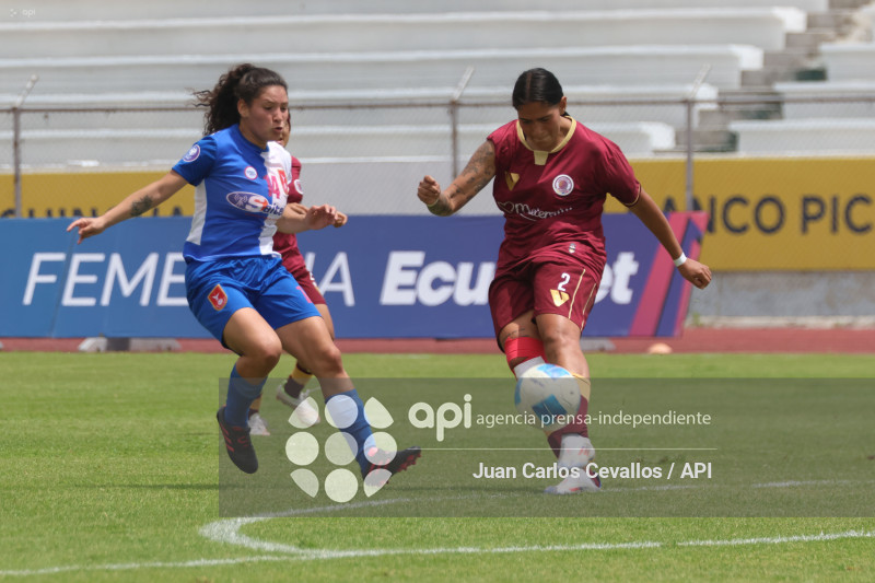 FBL-SUPERLIGA-DEPORTIVO IBARRA-VINO TINTO