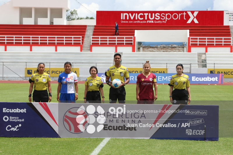 FBL-SUPERLIGA-DEPORTIVO IBARRA-VINO TINTO