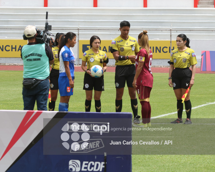 FBL-SUPERLIGA-DEPORTIVO IBARRA-VINO TINTO
