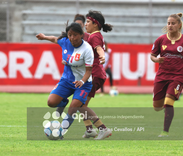 FBL-SUPERLIGA-DEPORTIVO IBARRA-VINO TINTO