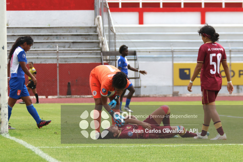 FBL-SUPERLIGA-DEPORTIVO IBARRA-VINO TINTO