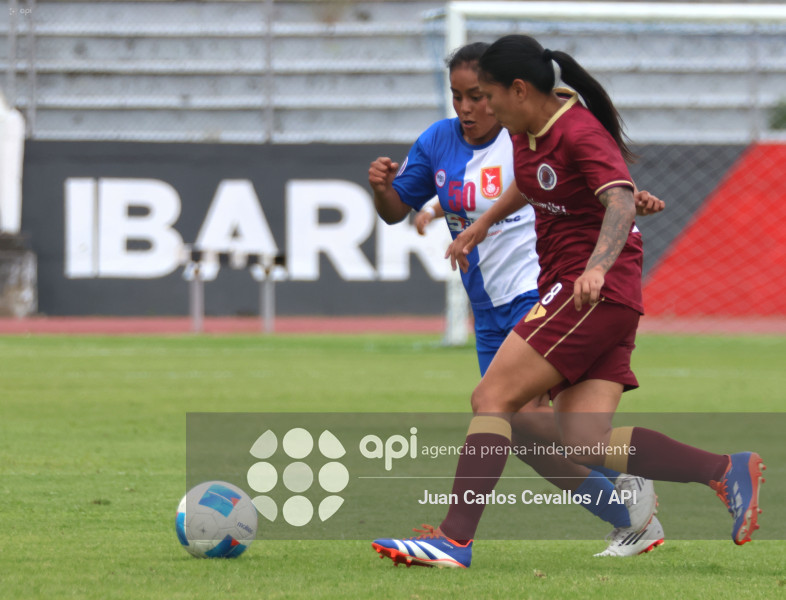 FBL-SUPERLIGA-DEPORTIVO IBARRA-VINO TINTO