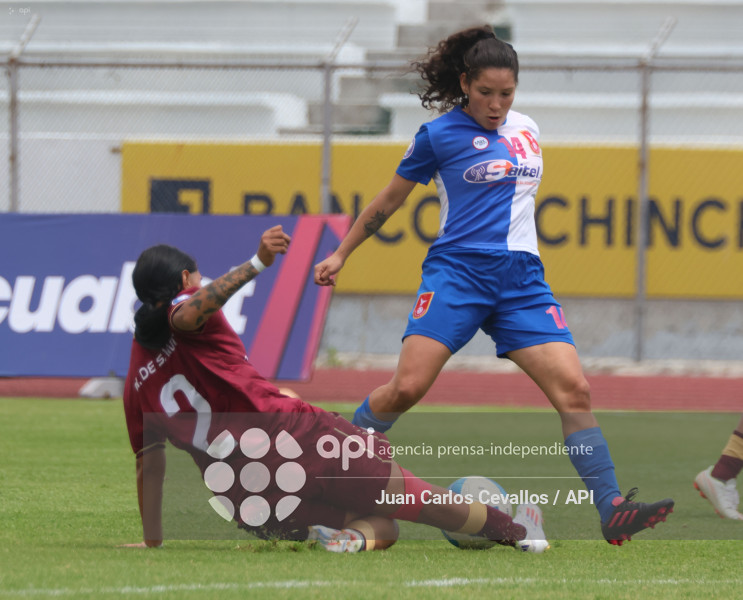 FBL-SUPERLIGA-DEPORTIVO IBARRA-VINO TINTO