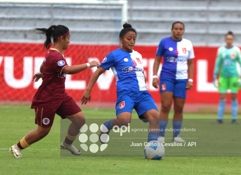 FBL-SUPERLIGA-DEPORTIVO IBARRA-VINO TINTO