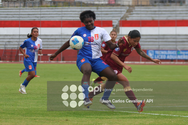 FBL-SUPERLIGA-DEPORTIVO IBARRA-VINO TINTO