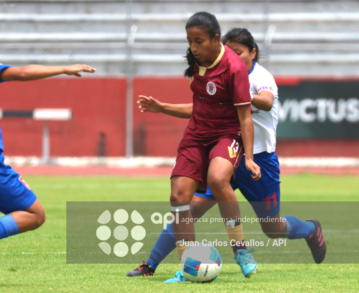 FBL-SUPERLIGA-DEPORTIVO IBARRA-VINO TINTO