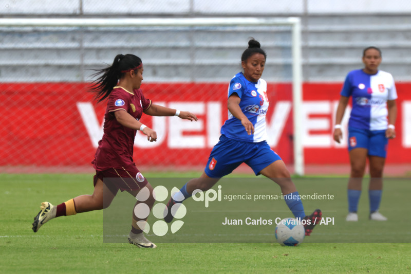 FBL-SUPERLIGA-DEPORTIVO IBARRA-VINO TINTO
