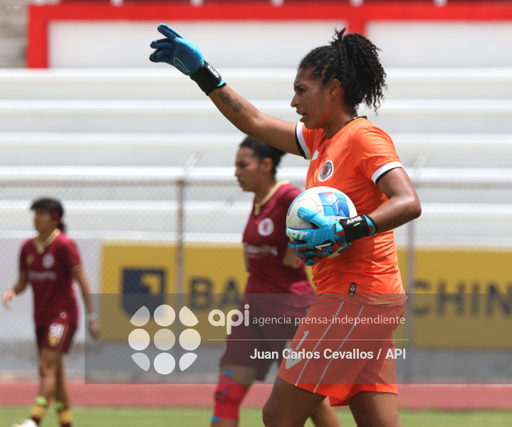 FBL-SUPERLIGA-DEPORTIVO IBARRA-VINO TINTO